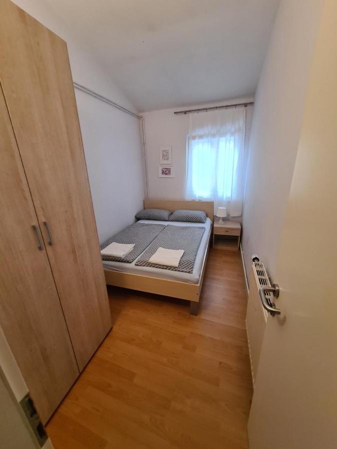 Apartma Z Dvema Spalnicama In Teraso